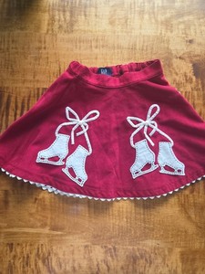Baby Gap Girls Size 3T Red Skirt Scallop With Ice Skates Applications- Holiday