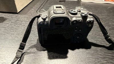 Canon EOS R6 20,1 MP Spiegelloses Kamera - Schwarz (Nur Gehäuse)