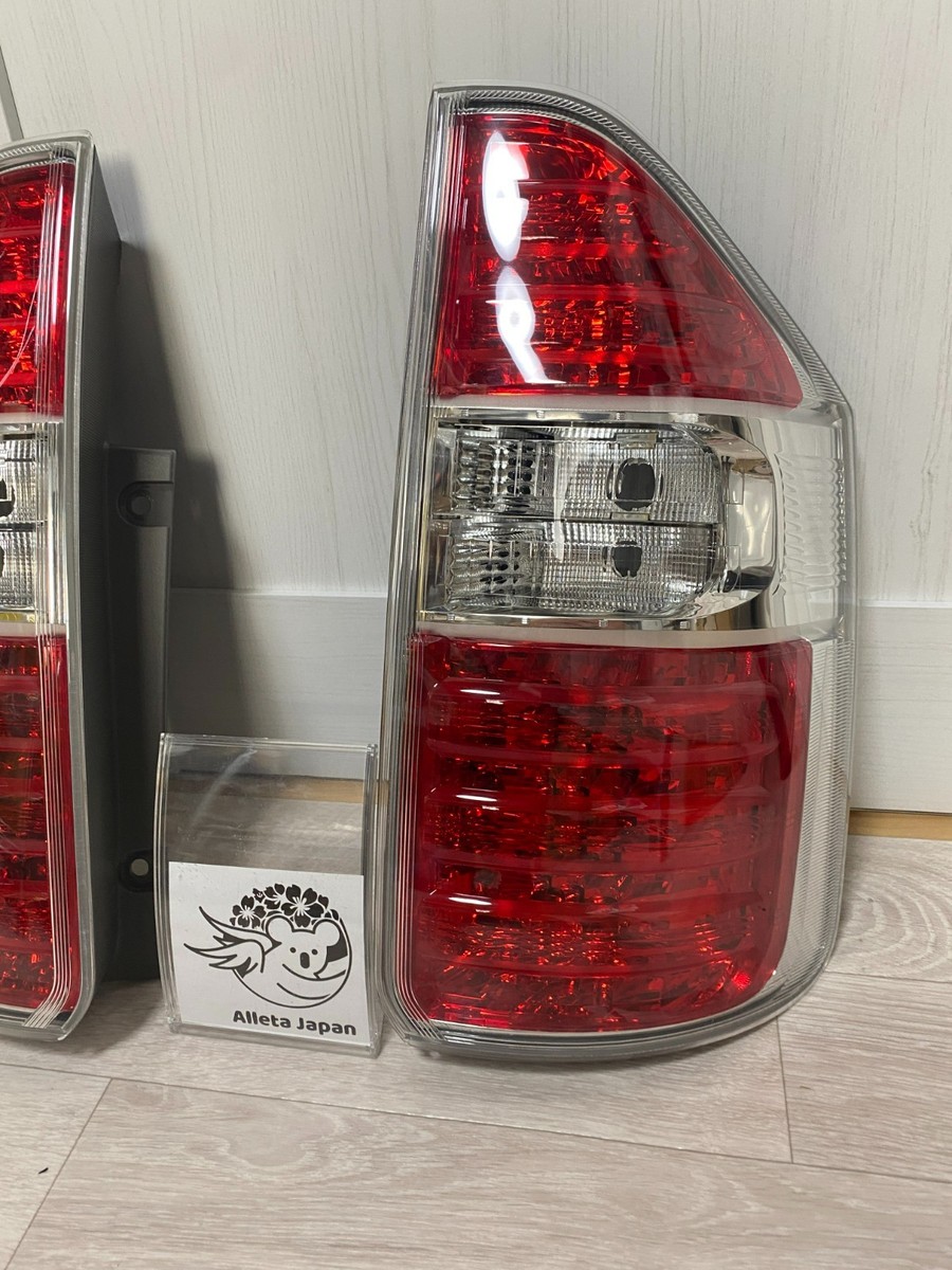 Toyota Noah Voxy ZRR70 ZRR75 Genuine Tail Light Rear Lamp Set