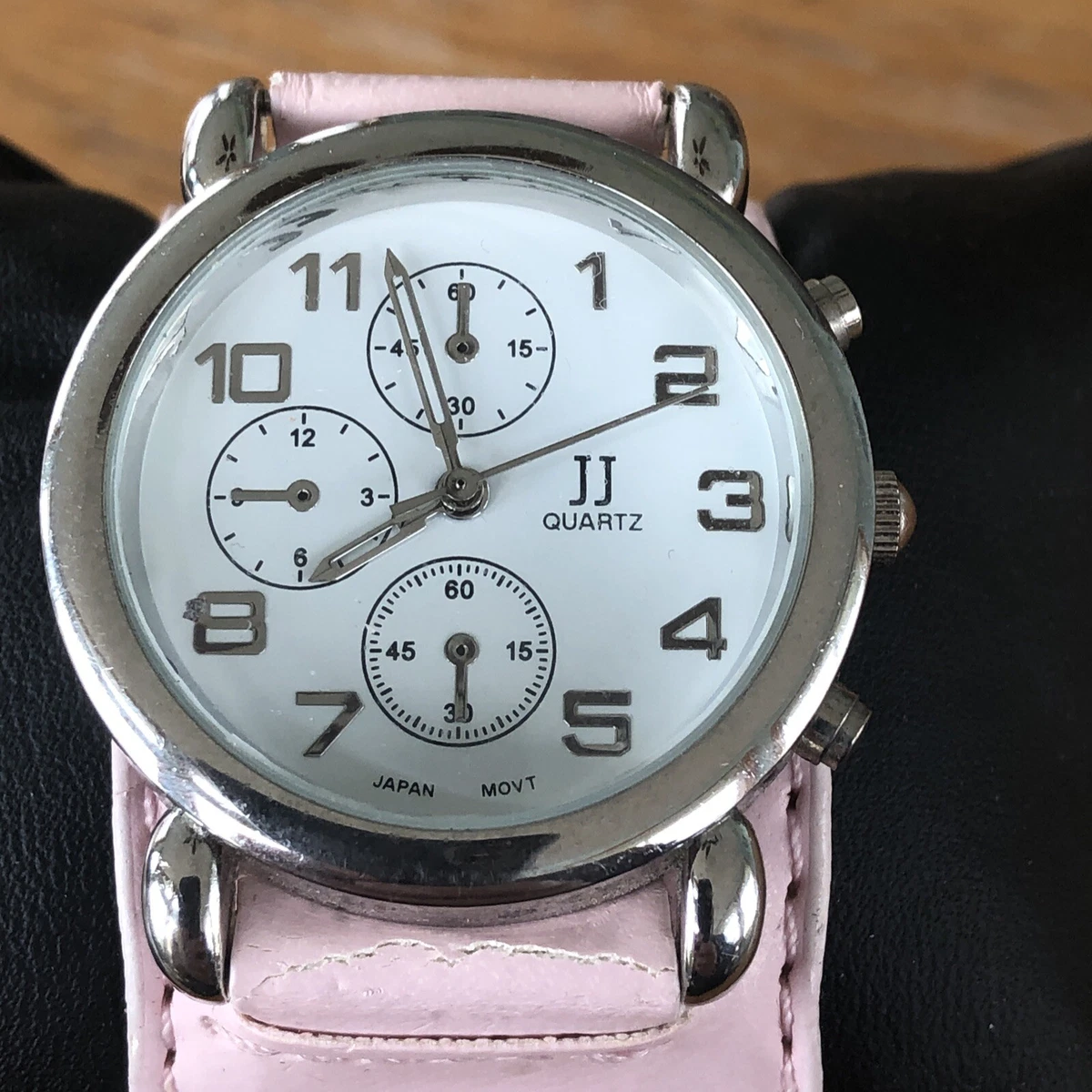 jj quartz watch