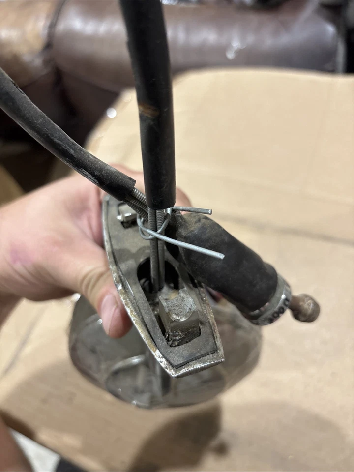 Espejo retrovisor remoto Cadillac Eldorado 1967  Foto 3 de 4