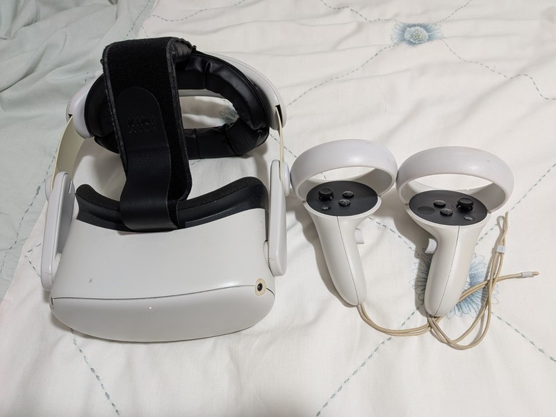 Meta Quest 2 Virtual Reality Headset