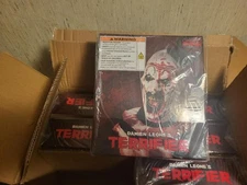 Mezco One 12 Collective Terrifier: Art the Clown - Deluxe Edition IN STOCK