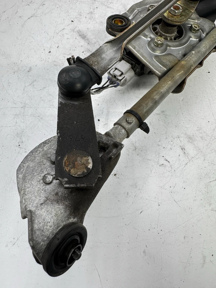 00-05 TOYOTA ECHO windscreen wiper motor W/ Wiper Linkage OEM 85110–52130 - Image 4 of 4
