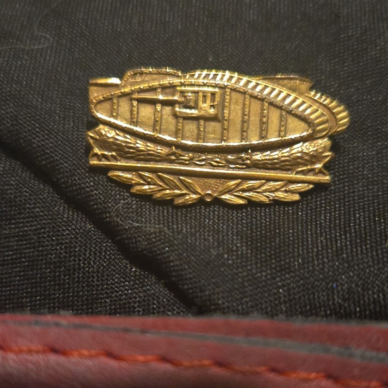 WWI US Tank Corps Bronze Badge Pin Original United States Militaria