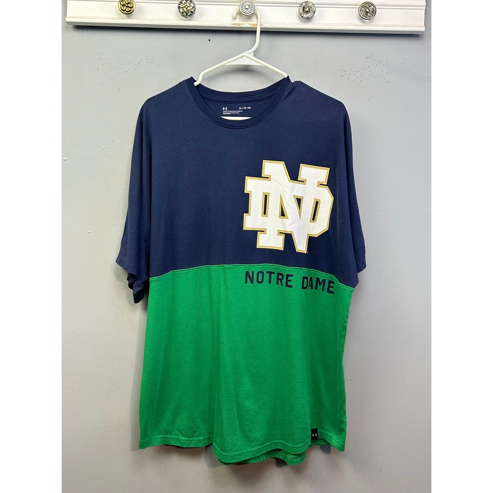 Under Armour T-Shirt Mens XL Blue Green Notre Dame Fighting Irish Colorblock