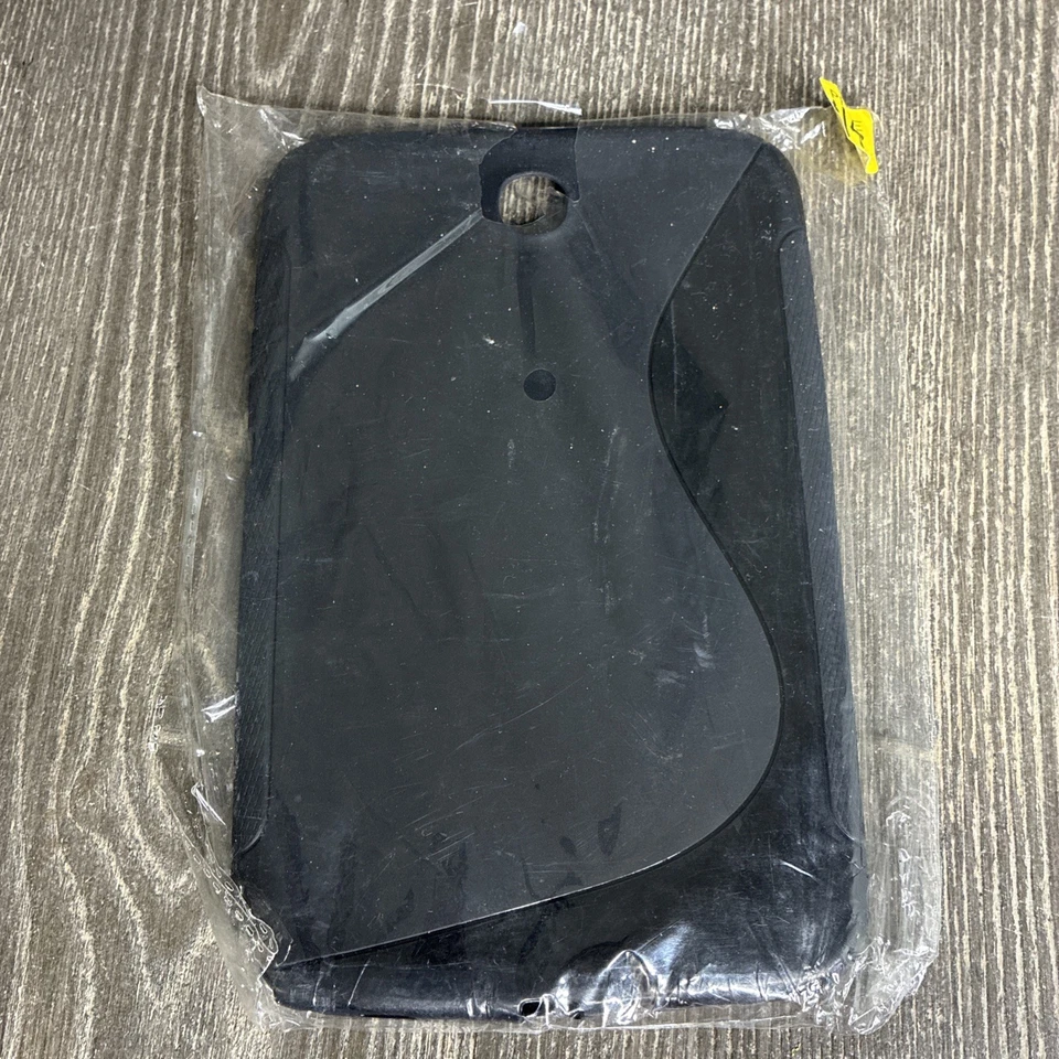 CaseCrown Black Gelly Case For Amazon Kindle Fire Tablet - Image 3 of 4