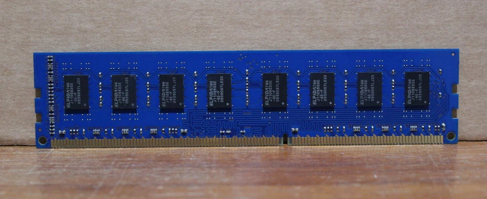 EBJ21UE8BDF0-AE-F Elpida 2GB PC3-8500 DDR3-1066MHz non-ECC Unbuffered 240-Pin - Image 2 of 2