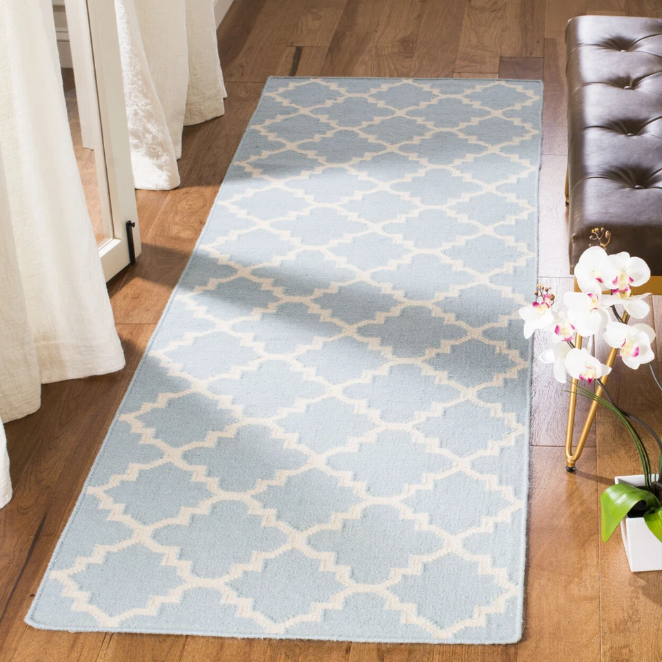 SAFAVIEH Dhurries DHU554B Light Blue / Ivory Rug - Image 2 of 4