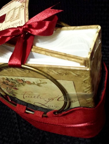 2 Photo Albums In Suede Gift Tote - Ornate Floral - Sheffield Home - 208 Photos - Picture 11 of 12