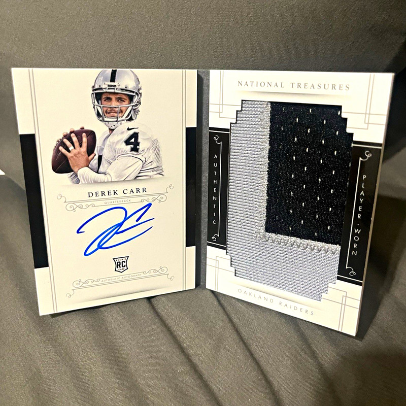 2014 National Treasures Derek Carr Jumbo Rookie Signatures Auto Booklet /99