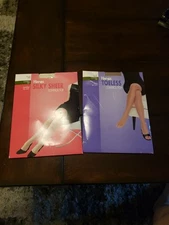 Lot Of 2 Hanes Control Top Pantyhose Size AB Pearl/Sandlefoot Natural/Toeless