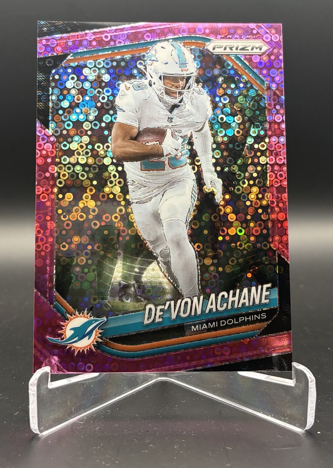 DeVon Achane 2025 Panini Prizm #150 No Huddle Pink 15/25 Dolphins