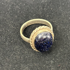 925 SILVER RING W/ DARK BLUE STONE WITH SPARKLES - Blue Sun Stone Size 7.75