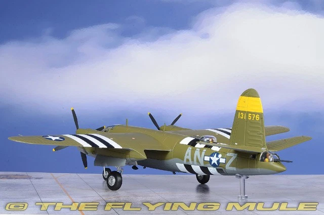 Corgi 1:72 B-26B Marauder USAAF 386th BG, 553rd BS David Dewhurst Dinah Might - Image 2 of 4