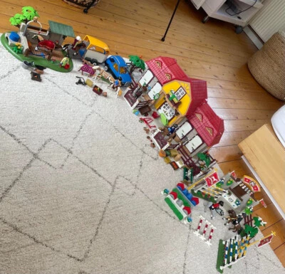 playmobil lot Country avec Haras, voiture/remorque, Obstacles, box de lavage - Photo 1/2
