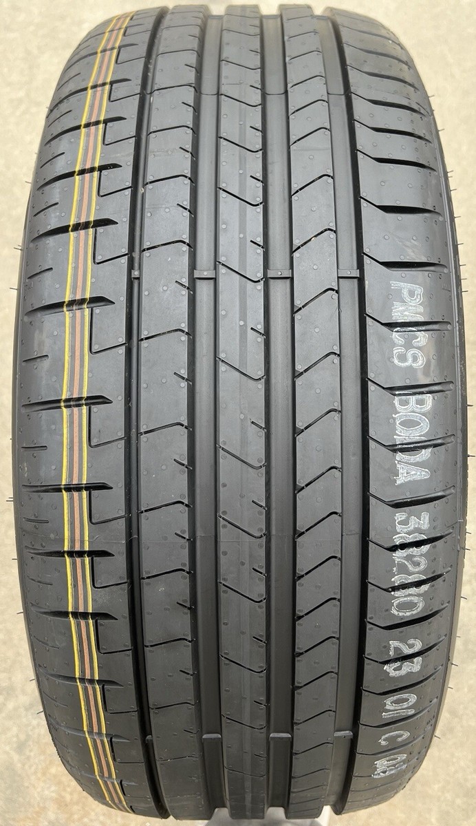 Set of 2 BRAND NEW Pirelli P Zero PZ4 235/35R20 92Y T0 Tesla