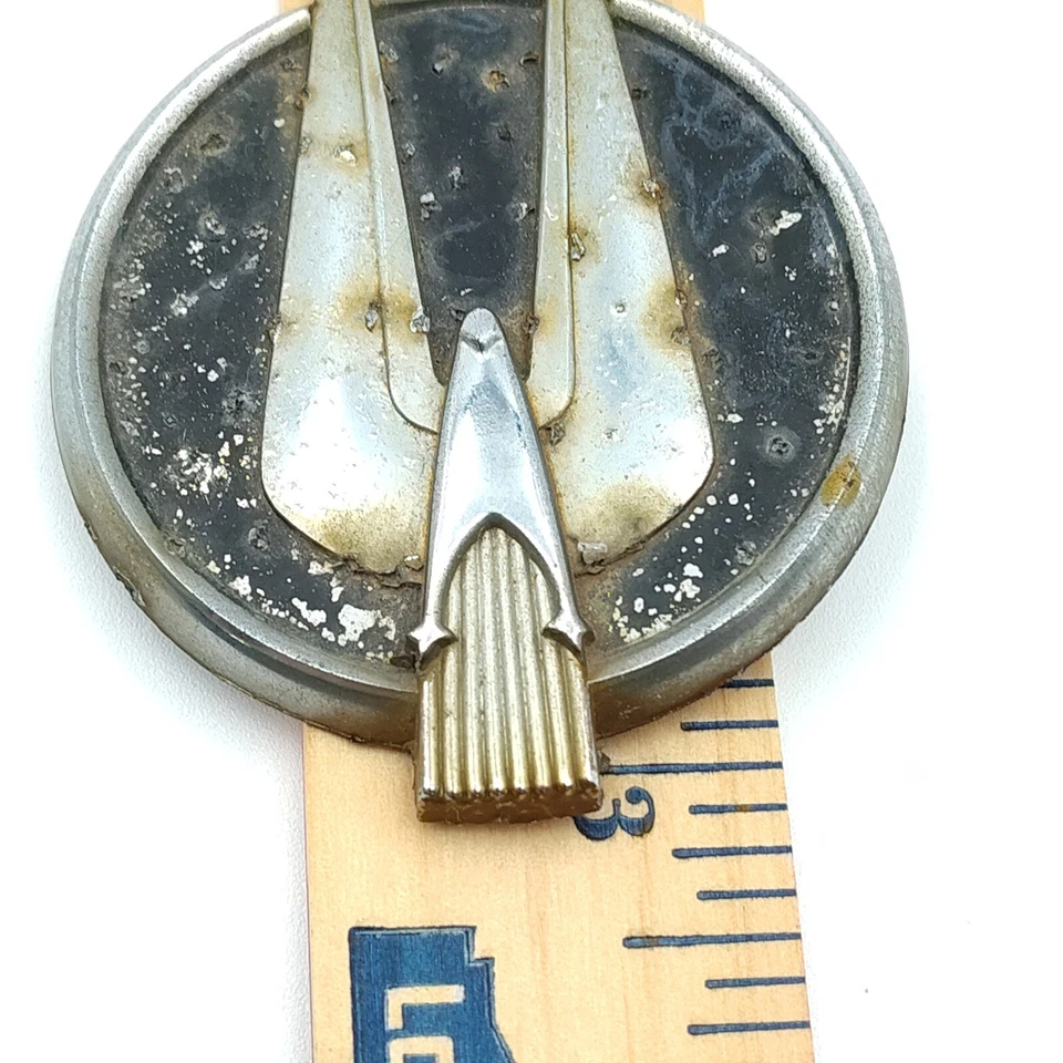 ✅🚨Original 1959 Studebaker Silver Hawk Grill emblema logotipo cromado📸VEJA📏📸 - Imagem 4 de 4