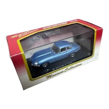 KYOSHO Jaguar E-Type 1/43 scale diecast model car