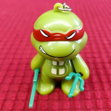 TARTARUGHE NINJA TURTLES PORTACHIAVI LUMINOSO DI RAFFAELLO CON PUGNALI SAI NUOVO