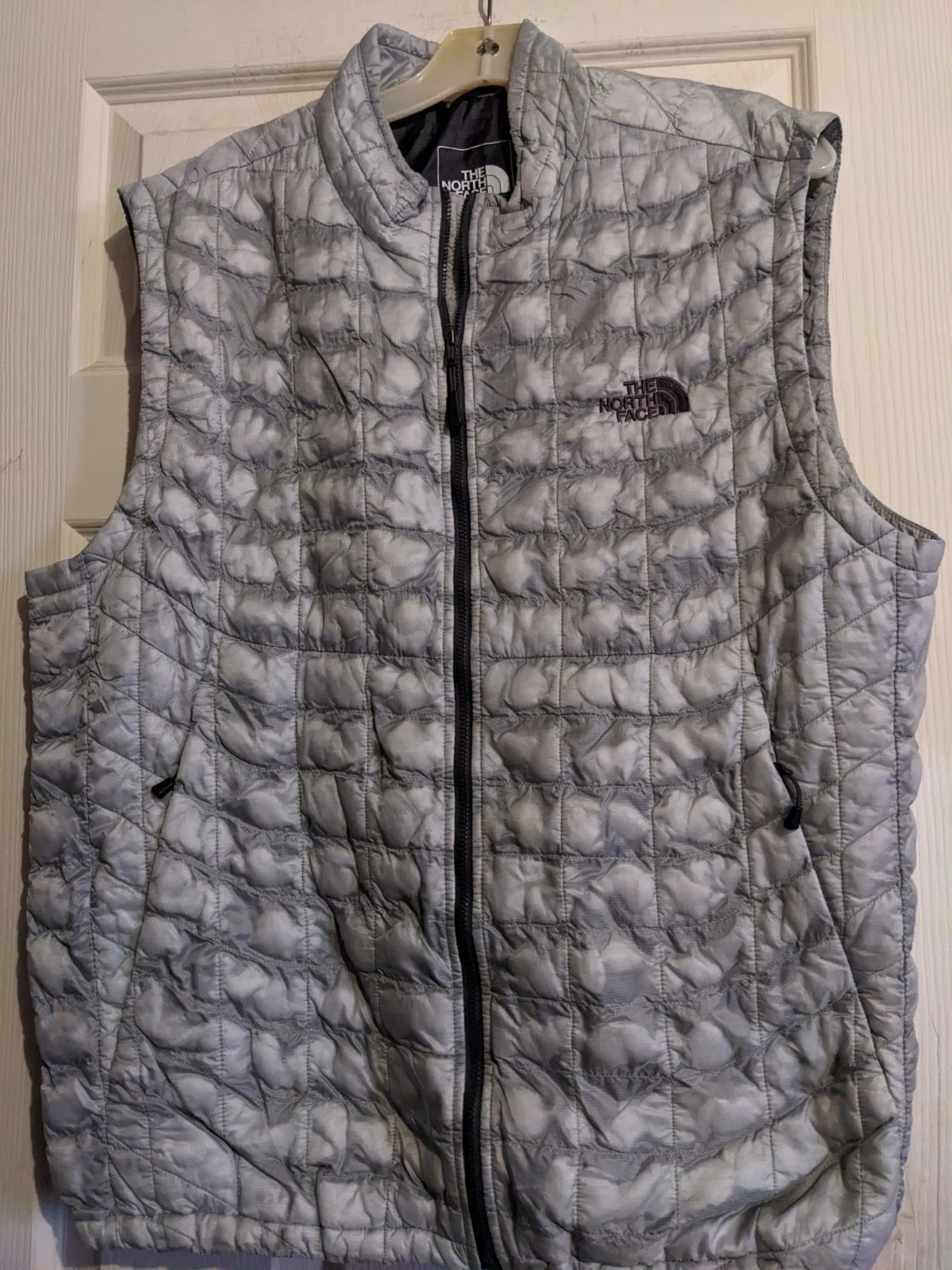 North Face Thermoball Puffer Vest Mens Large Gray Quilted Casual Outdoors Gorp