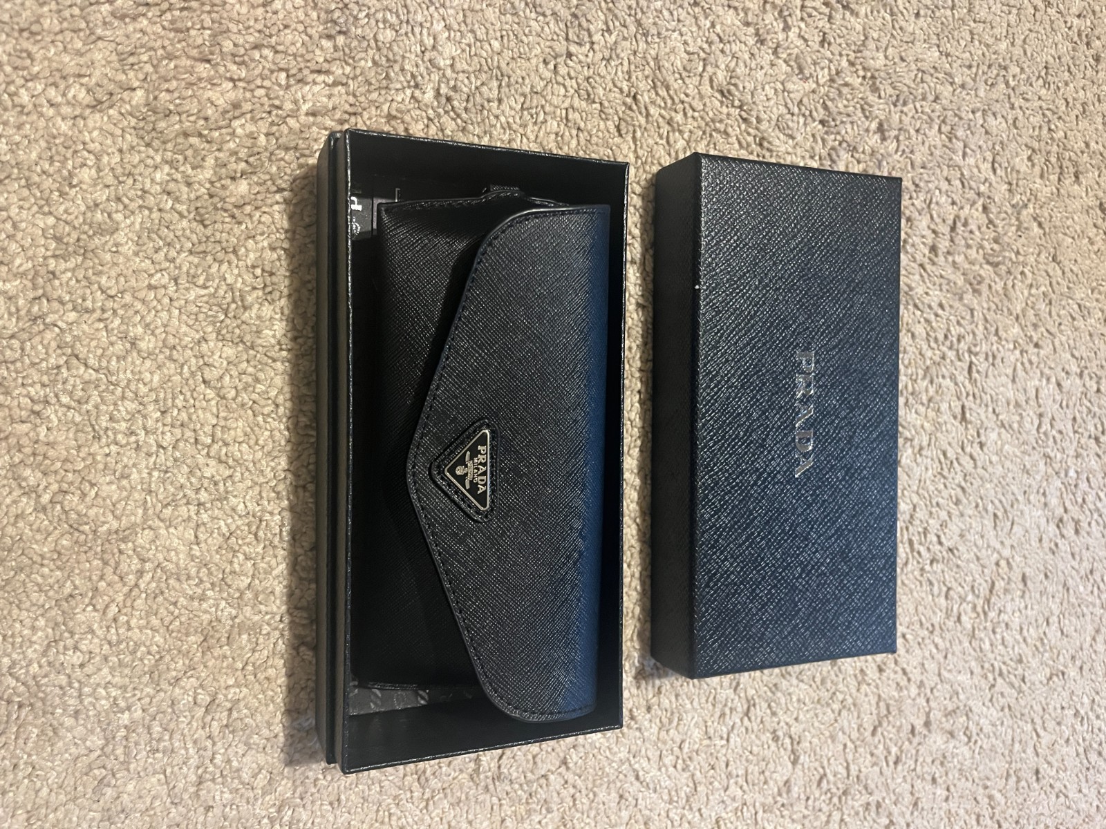 Prada Sunglasses WILL SELL FOR LESS /Grey Lens, UNISEX BRAND NEW!! HAS TO GO image 3