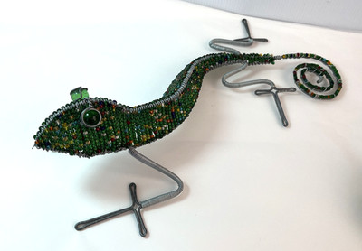 PERLEN VERDRAHTET GECKO EIDECHSE GARTEN SKULPTUR KUNST GROSSE WAND GRÜN TIER