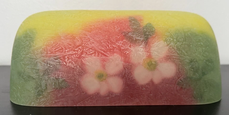 Pantalla de lámpara de vidrio inverso floral pintada a mano por Ticky - Dogwood Flowers - 9x6x3 Foto 2 de 4