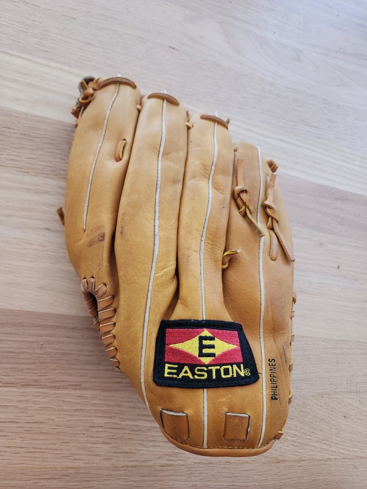 Easton Baseball Glove EX1280 12 3/4&rdquo; Leather Competitor Series Left Hand Throw 
