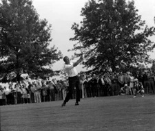 Golf 1971 Ryder Cup St Louis USA USAs Arnold Palmer driving watche- Old Photo