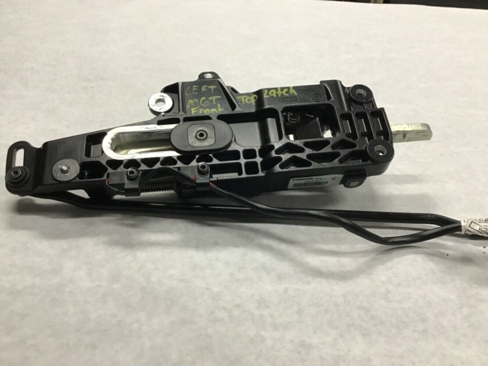 Maserati Gran Turismo convertible WEBASTO Left Driver Side Convertible Top Latch