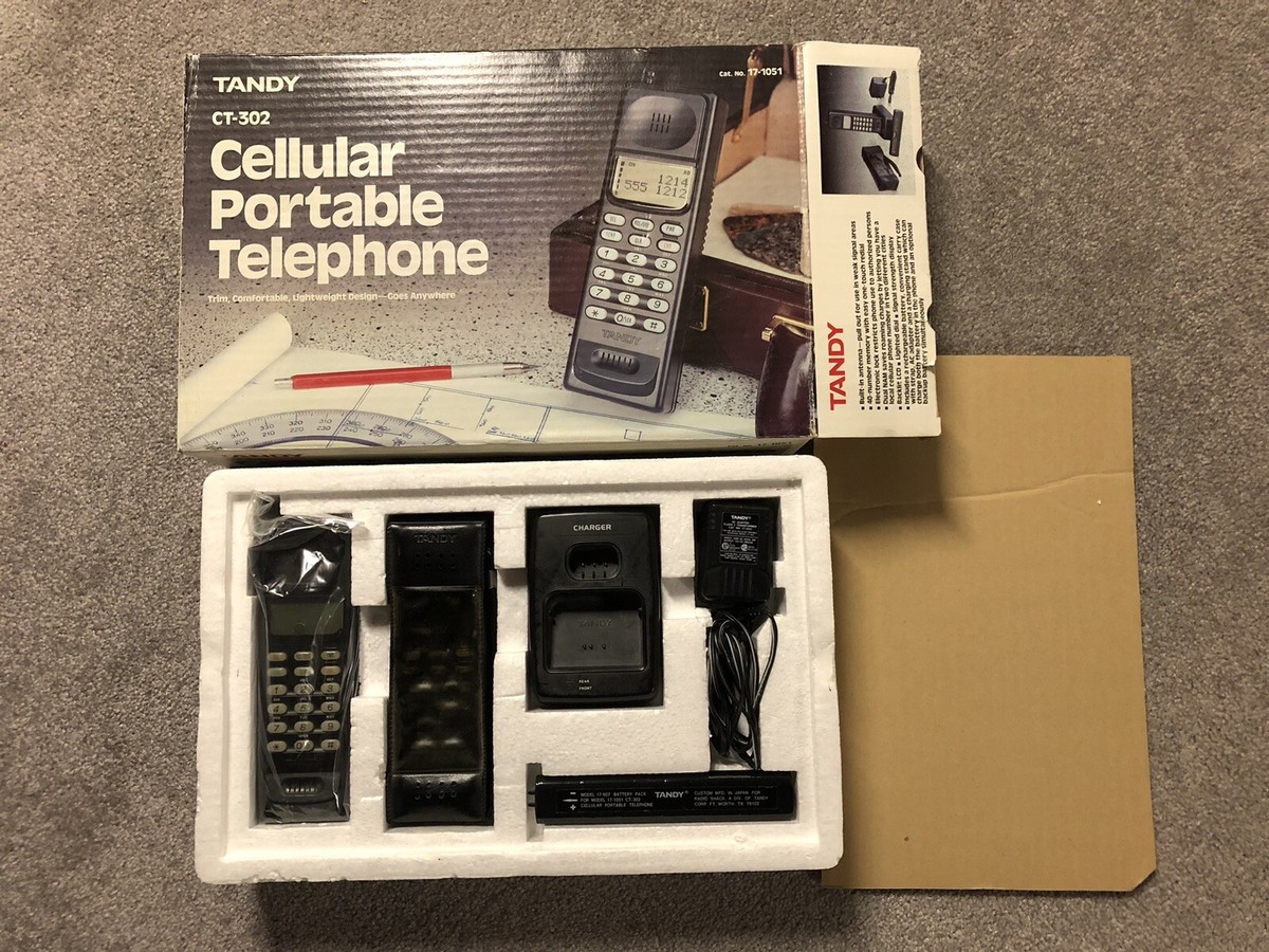 昭和レトロ　バンダイ　ミニミニ白バイ　BMW 警視庁　電池駆動　未使用　当時物 Vintage Collectible Cellular Bag Phone Radio Shack Untested