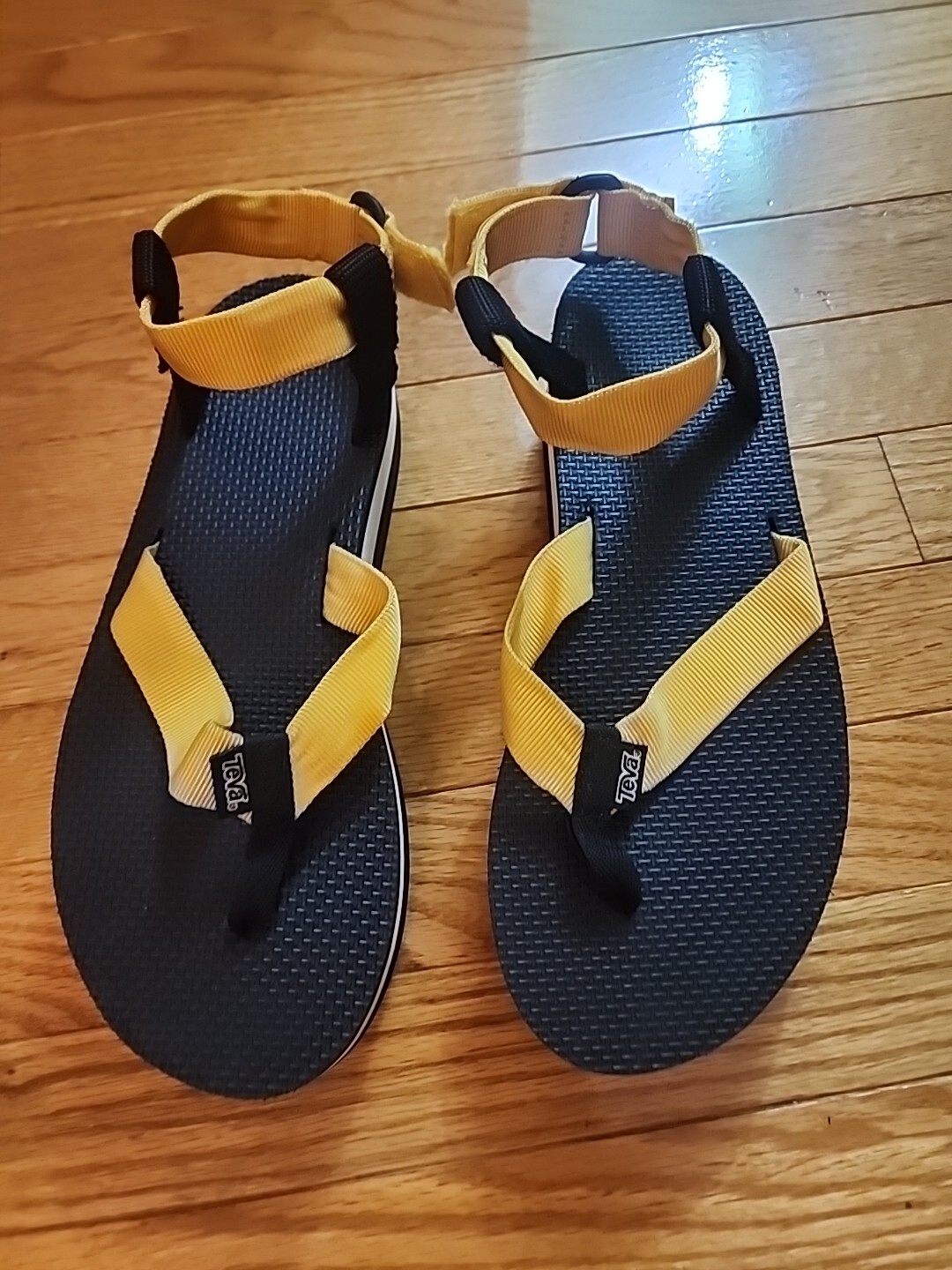 Teva Flatform Platform Women's Strappy Ankle Strap Size 10 Yellow