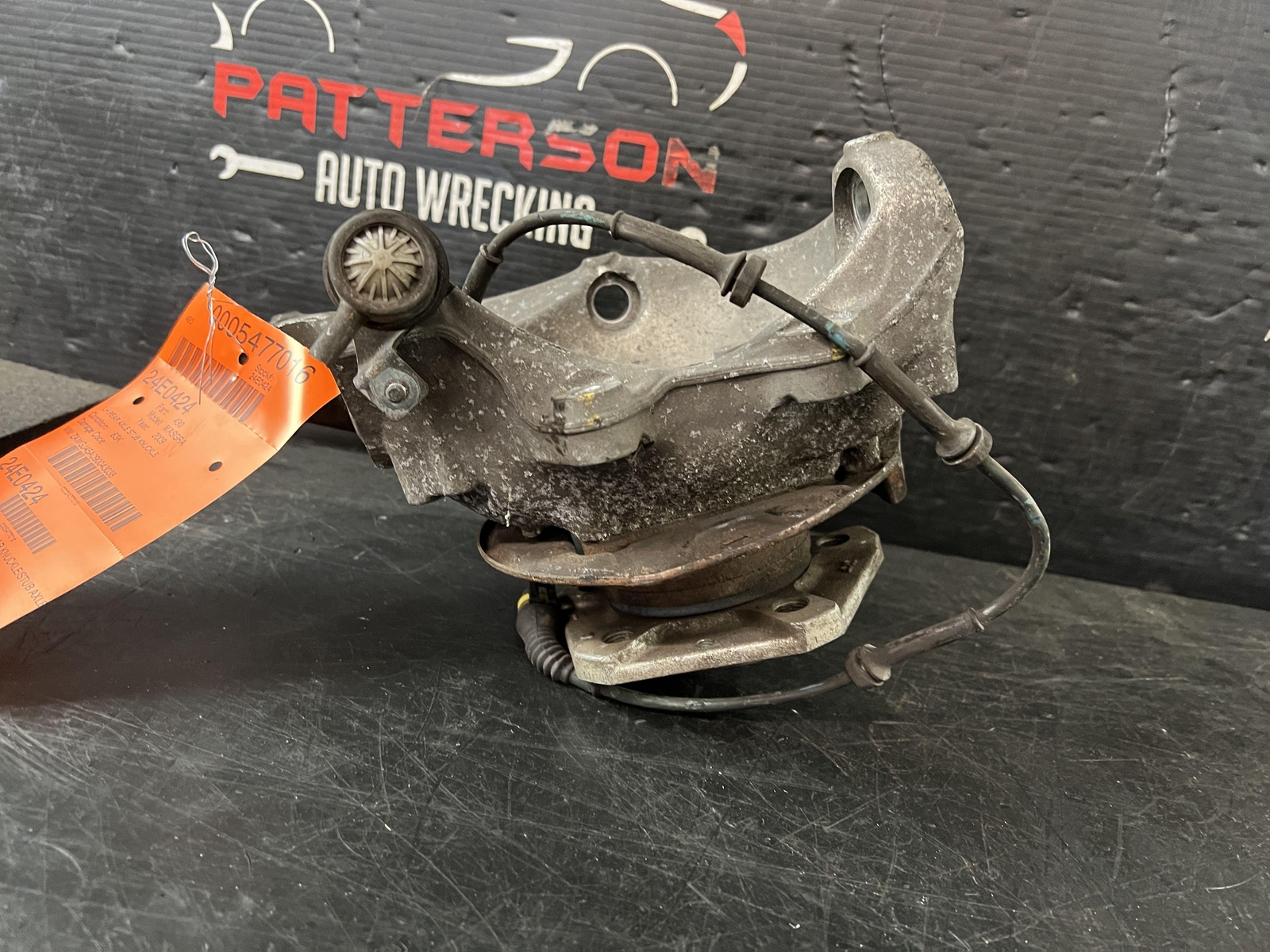 08-19 MASERATI GRANTURISMO REAR DRIVER LEFT AXLE STUB KNUCKLE