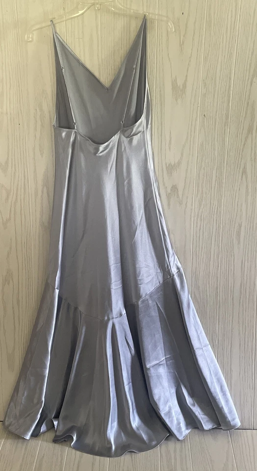 Vestido maxi slip vintage anos 90 Victoria’s Secret prata sedosa estilo sereia tamanho M - Imagem 3 de 4