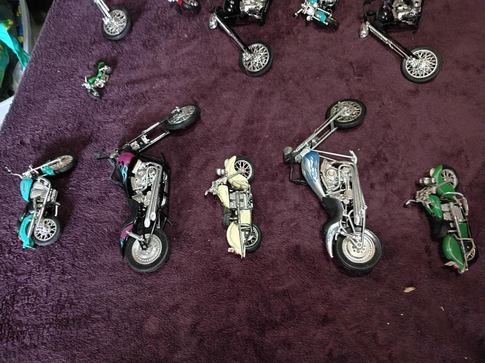 Maisto West Coast Choppers Diecast Motorcycles Harley Davidson Jesse James Lot - Image 2 of 4