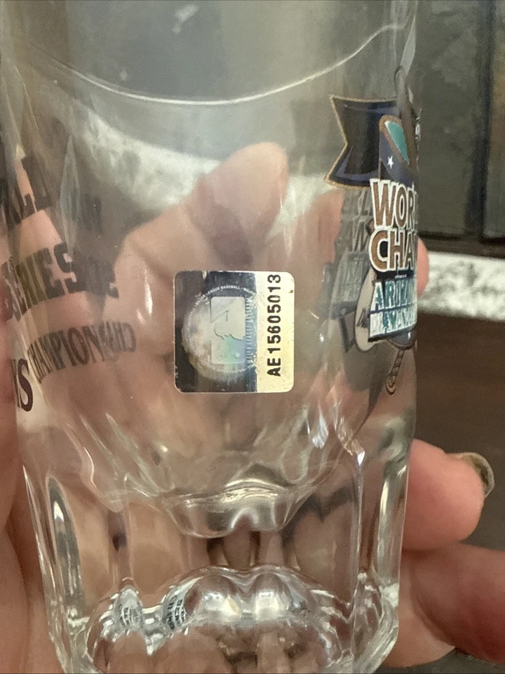 MLB ARIZONA DIAMONDBACKS WORLD SERIES 2001 Champions Shot Glass w/ MLB Sticker - Image 3 of 4