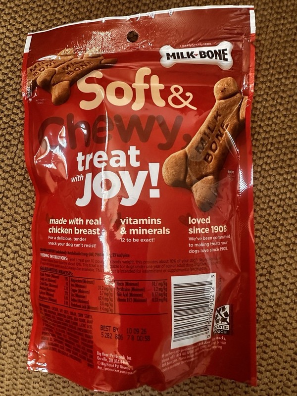 Milk-Bone Soft & Chewy Dog Treats Biscuits with Chicken for Adult Dogs