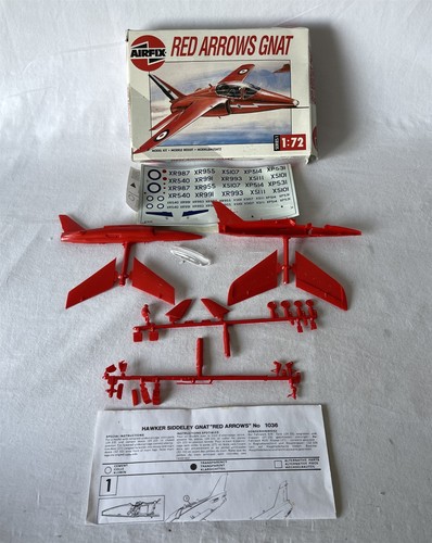 Airfix Serie 1 Red Arrows H.S. Gnat T.1 C.F.S 1:72 Modellflugzeug Bausatz Box 01036