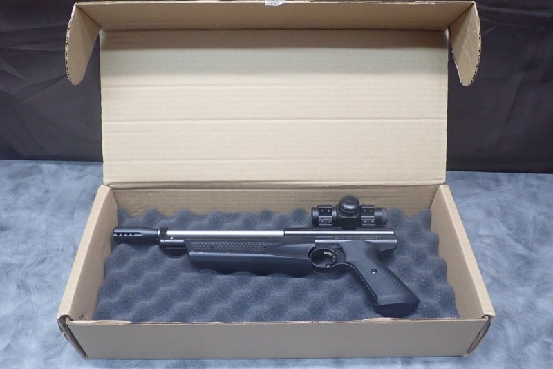 Crosman Custom Shop Model 1300 .177 Cal Multi Pump Pnuematic Air Pistol In Box