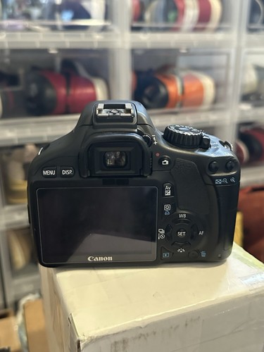 Canon EOS Rebel T2i / EOS 550D Digital SLR Camera 18MP Black BODY ONLY - Picture 2 of 15