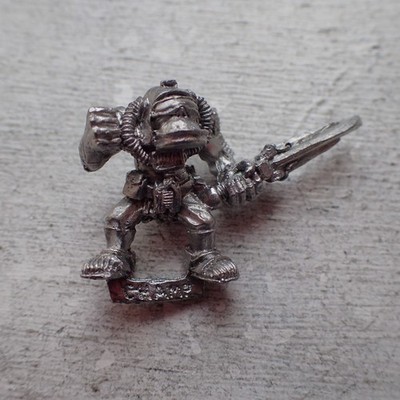Citadel Warhammer 40K Ork Command Champion Power Schwert Helm und Brille