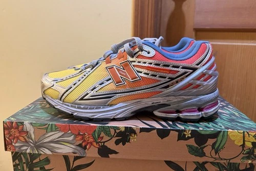 DS SALEHE BEMBURY X NEW BALANCE HEAT BE HOT 1906R LAVA M1906RHJ Größe 11,5