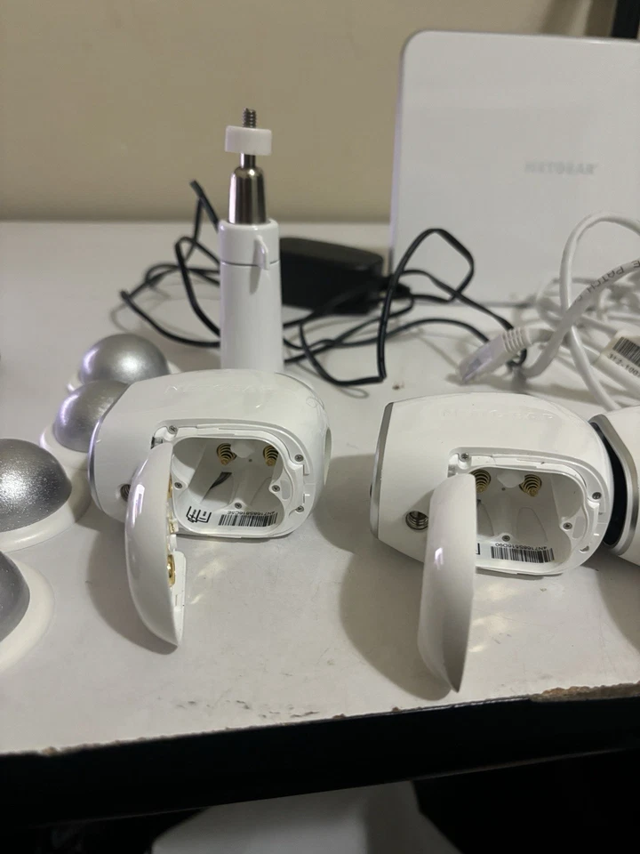 Netgear Arlo Security Camera System 5 HD VMC3030 cameras & VMB3000 Base Station - Image 3 of 4