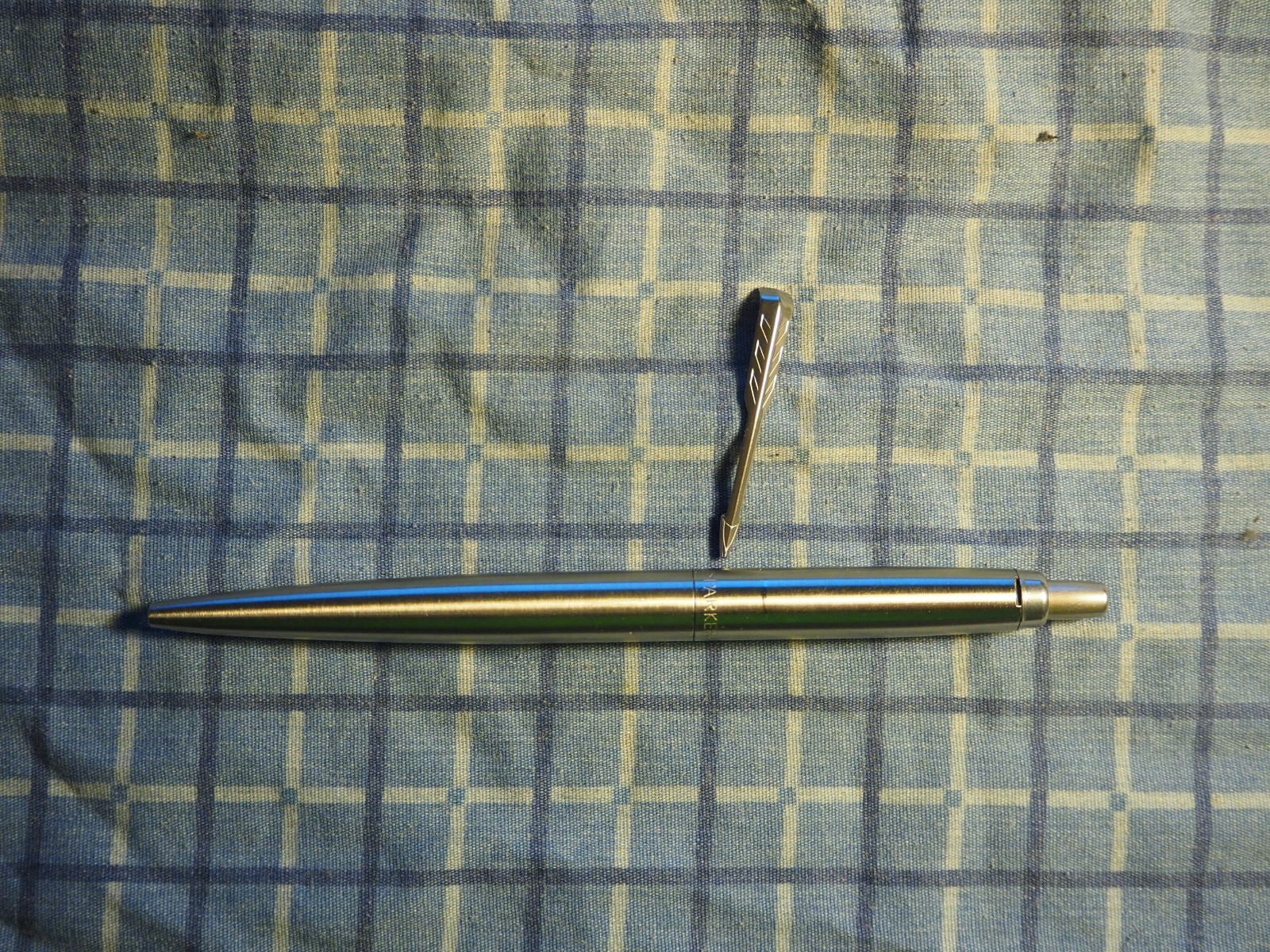 Parker Jotter XL Ballpoint Pen Stainless Silver color (blue ink) (Clip broken)