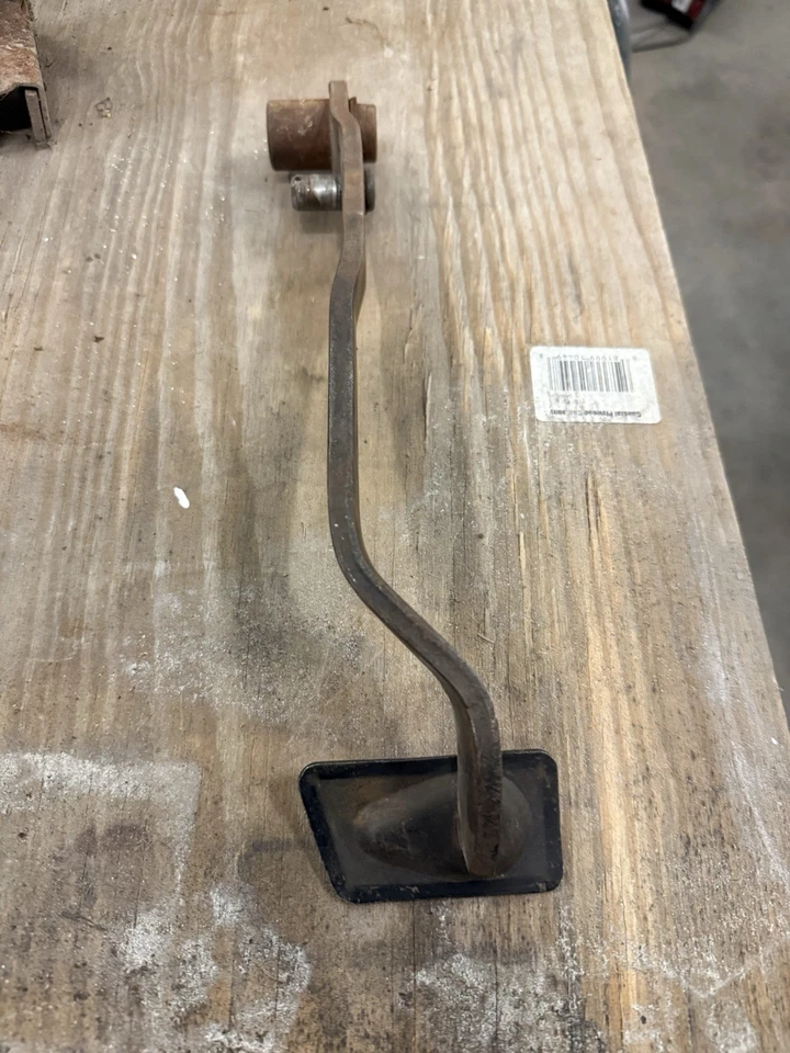 1966 1967 Ford Fairlane Mercury Comet Manual Transmission Brake Pedal Arm - Image 4 of 4