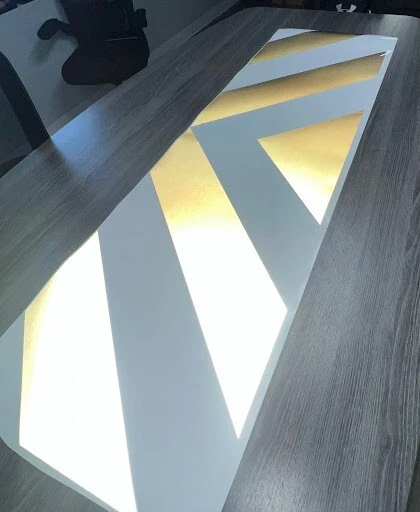 Panel de calcomanías reflectante Chevron 18”x64” rojo/negro/blanco - ORALITE PPV Tahoe Foto 4 de 4