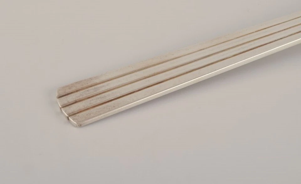 Tenedor de cena Georg Jensen Bernadotte en plata de ley Foto 3 de 4