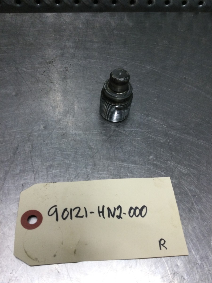 2006 HONDA TRX500 SWING ARM BOLT PAIR 90122-HN2-000 90121-HN2-000