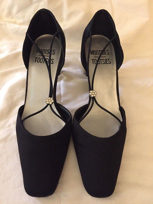 MOOTSIES and TOOTSIES Women shoes BLACK size